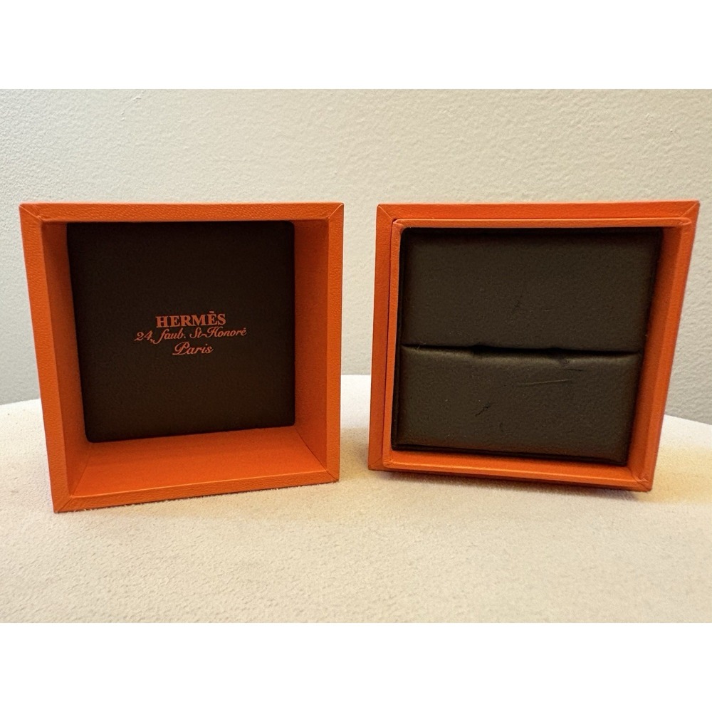 HERMES‎  Heavy Luxury Modern Ring Jewelry Display Box 2.5"x2.5"x2.25". - Picture 3 of 7